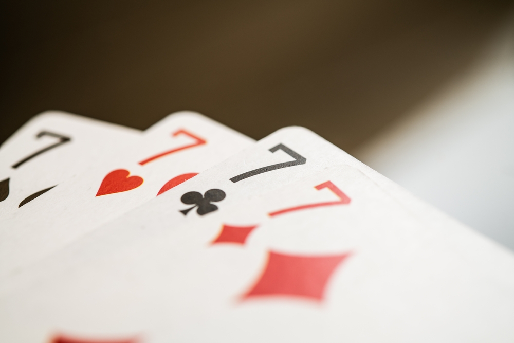 お守りは一年以上経ったら交換!効力の期限やお守りの正しい扱い方について