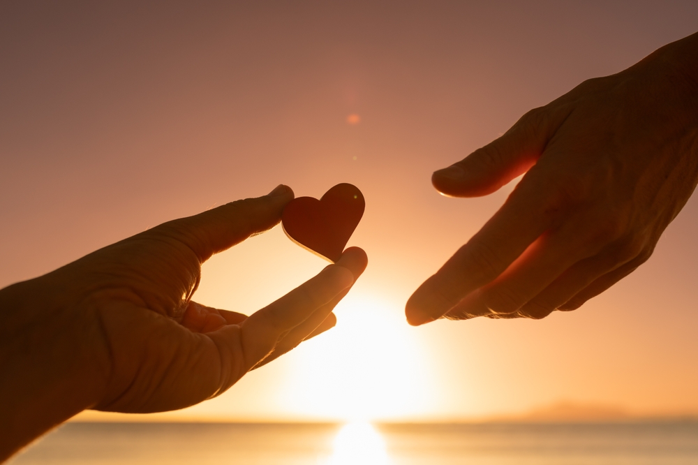 結婚しても忘れられない人がいる時・スピリチュアルな意味や気持ちの整理方法