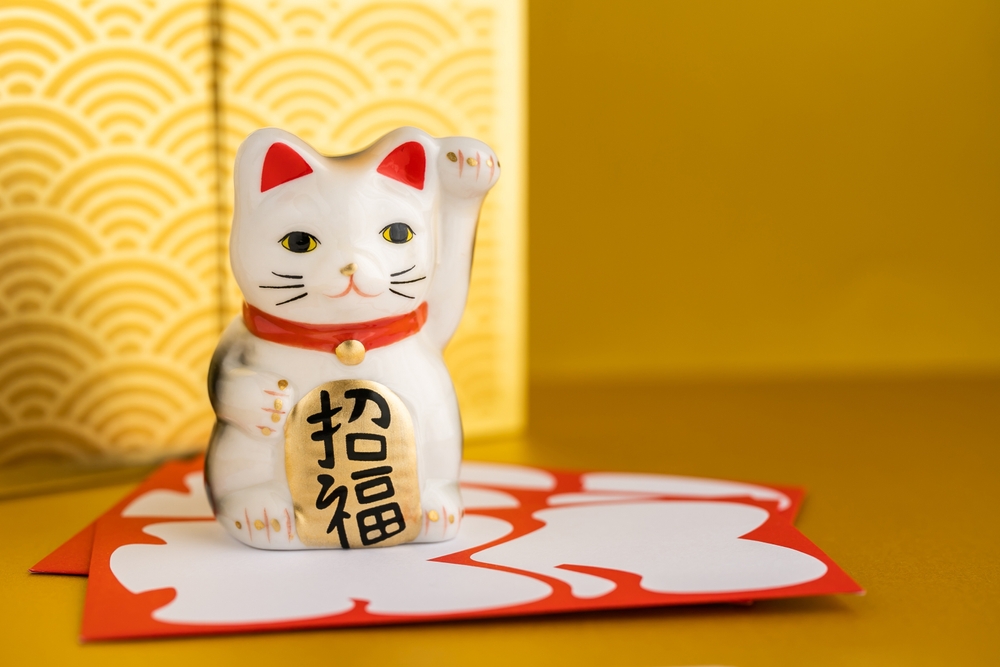 招き猫の効果は本当なの？意味・選び方・手の違いなど徹底解説